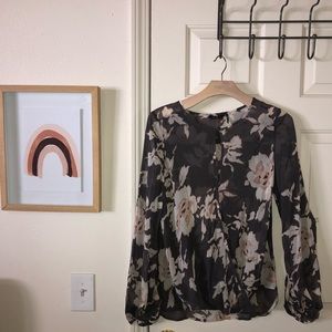 Guess floral sheer blouse S-M